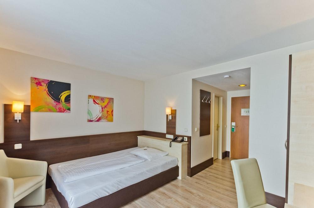Astor Hotel