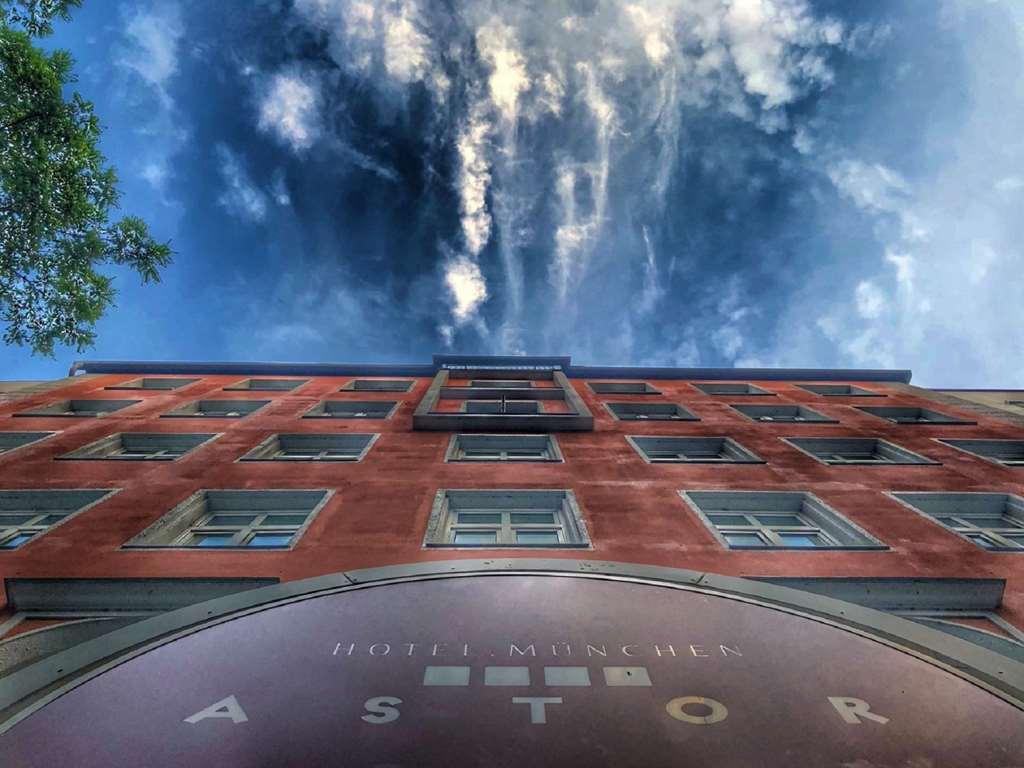 Astor Hotel