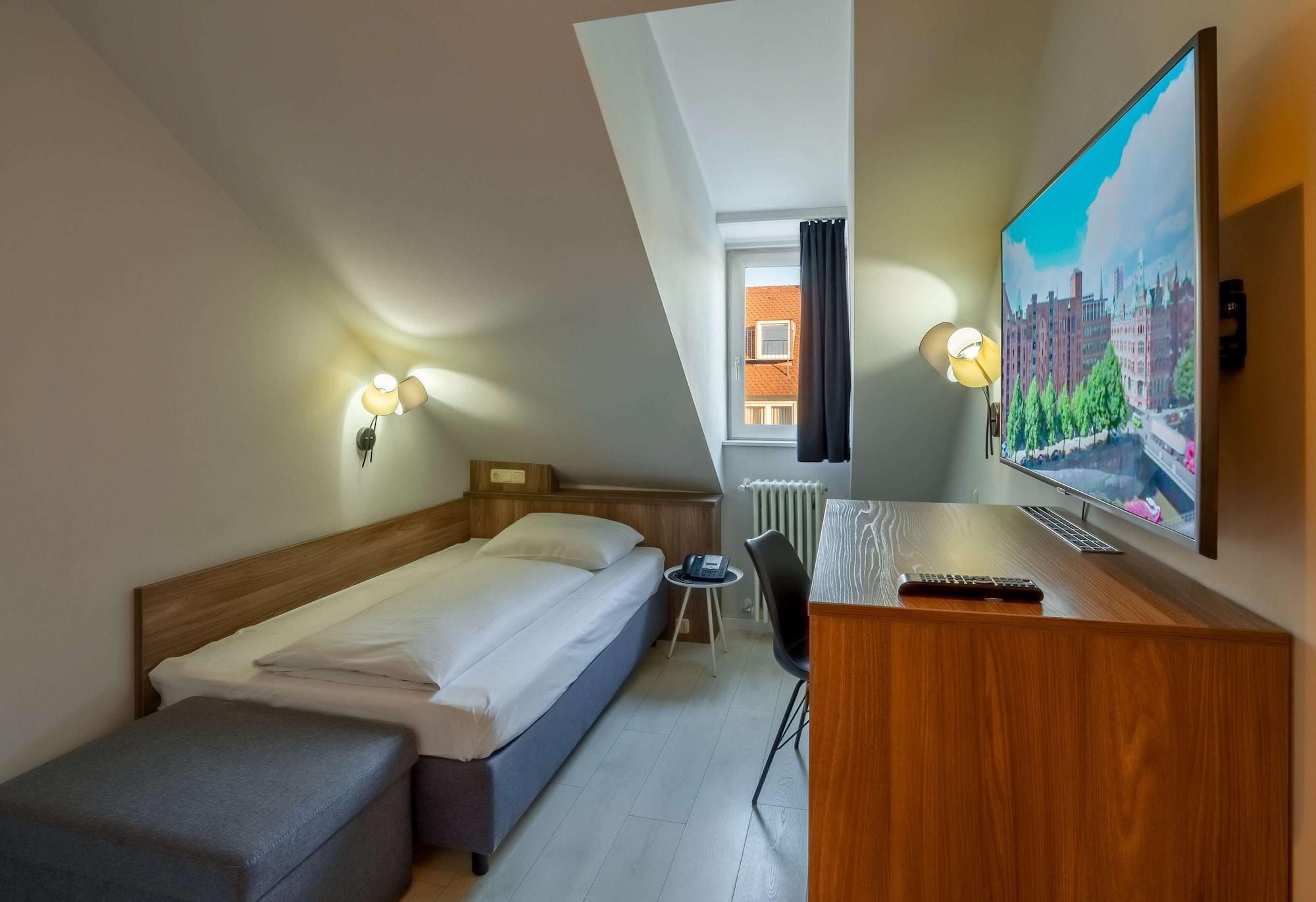 Astor Hotel 4*