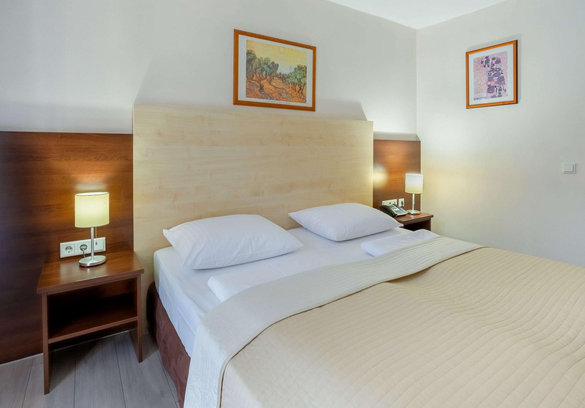 Astor Hotel
